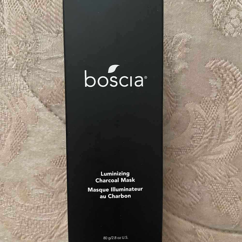 NIB Boscia Luminizing Charcoal Mask